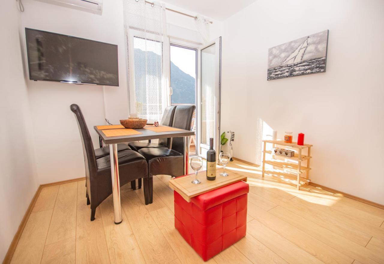 Apartmani Mrsic ริซาน ภายนอก รูปภาพ